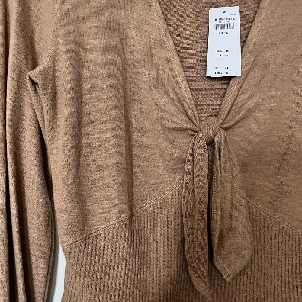 NWT Medium Abercrombie & Fitch Brown V-Neck Sweater - Picture 3 of 4